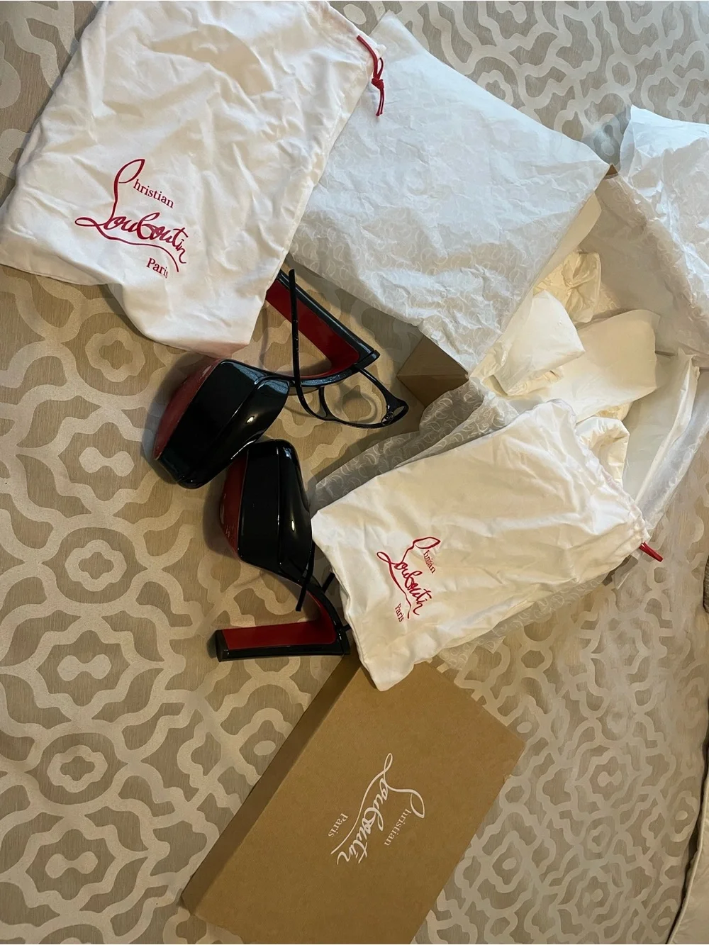 Christian Louboutin Loo Pump 130 Patent Leather in Black AUTHENTIC